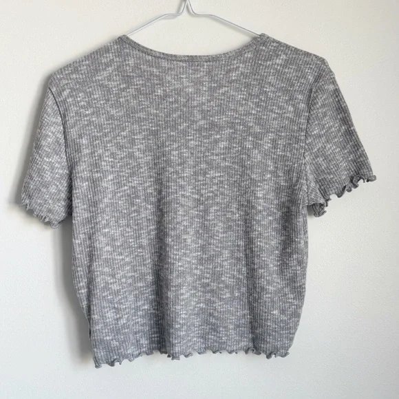 AMERICAN EAGLE | Ruffle Trim Ribbed Midi Tee - Picture 2 of 3